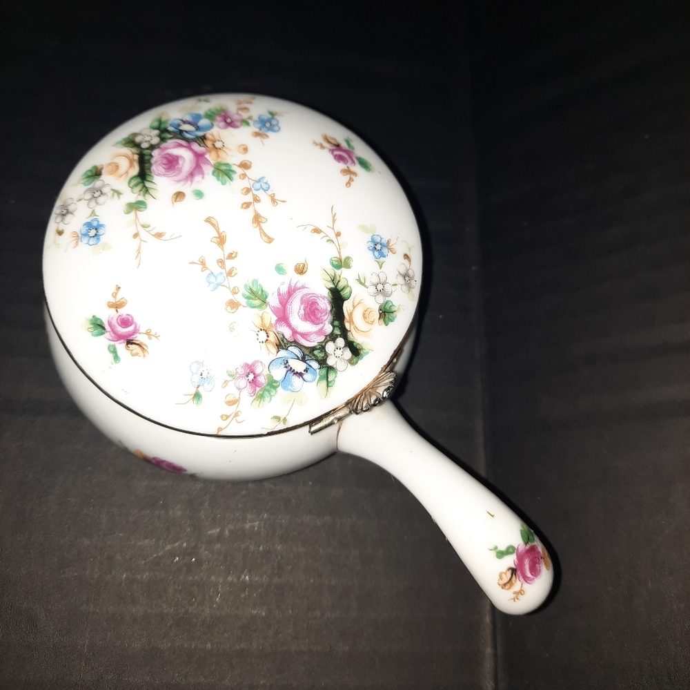 Vintage floral silent butler crumb catcher